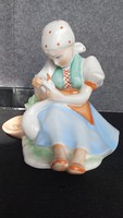 Zsolnay nagy méretű porcelán libatömő lány