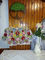 Riseliős boleró, rövid ujjú, kalocsai himzett.