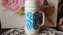 Gyönyörű-- nagyméretü  Hollóházi RITKA -porcelán-  dísz korsó  szoc.reál jelenetekkel -szép állapotu