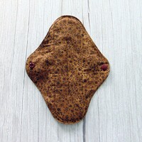 Mosható betét 23 cm / barna indák és virágok / intimbetét, mosható textil betét