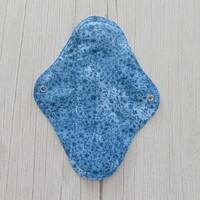 Mosható betét 23 cm / farmerkék indák és virágok / intimbetét, mosható textil betét