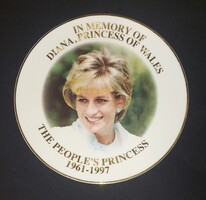 Diana walesi hercegné emlékére kiadott porcelán  dísztányér