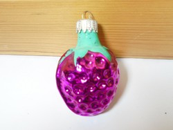 Retro üveg karácsonyfadísz málna, eper, gyümölcs