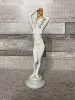 Aquincum Budapest porcelán álló női akt