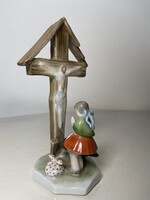 Herendi imádkozó kislány