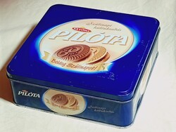 Üres fém doboz Győri PILÓTA keksz 50 éves szülinapra különkiadás