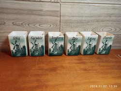 6 DB FŰSZERES KÉSZLET FŰSZERTARTÓ  TÉGELY