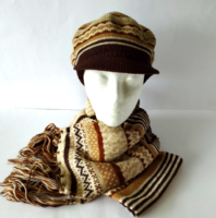 Klasszikus simléderes pihe puha kötött sapka + sállal szett