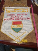 Retro újszerű KIOSZ szocialista selyem zászló KISZ szocreál kádár