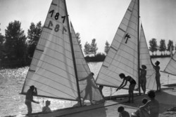 Ba - 575 Akinek a Balaton a szép Emlék:  Verseny előtt