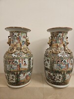 Beautiful pair of old chinese vases