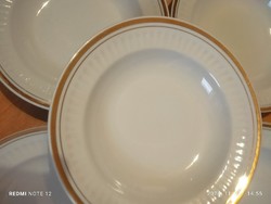 Leveses tányér aranyszegelyes