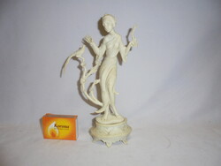 Műanyag gésa szobor, dísztárgy - retro trafikáru