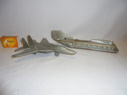 Retro műanyag játék repülő - két darab együtt