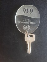 646-os Relikvia Ezüstpart Szallodai , Hotel kulcstartó  kulcs