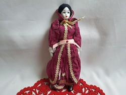 Retro porcelán (fej, kéz, láb)  lány rongybaba díszes ruhában kb. 29 cm 3-as