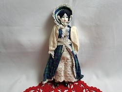 Retro porcelán (fej, kéz, láb)  lány rongybaba díszes ruhában kb. 29 cm 1-es