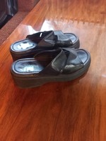 Női fekete műbőr papucs 36-os