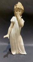 Lladro Nao Porcelán Ásító kislány