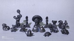 Miniatűr ón figura mini cuki ón fém  figura együtt