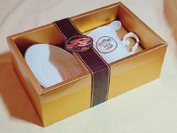 Porcelán egyszemélyes kávés készlet kanállal Kinai 1,5dl Új bontatlan csomagolás