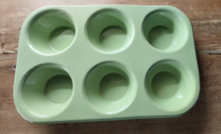 Almazöld  vastag kerámia vagy porcelán muffin forma ,sütőedény