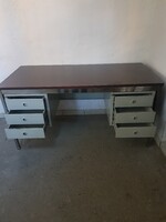 Chrome-framed industrial table made of steel sheet