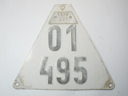 Régi retro háromszögű  rendszám tábla rendszámtábla - 01 495 rendszám - KPM Autófelügyelet