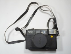 Retro régi fényképező gép fényképezőgép - Revue 350 F2 - Hong Kong-ban készült