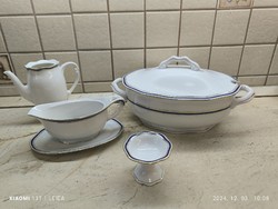 Porcelán aranyszélű, kék csíkos leveses tál,szószos,kancsó, gyertyatartó eladó! Retro Cseh porcelán
