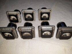 Kisméretű deprez műszer