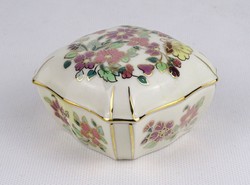 1T658 Pillangós Zsolnay vajszínű porcelán bonbonier