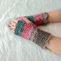 Kisii 02 - kézmelegítő (S-M) / Puha, elegáns, horgolt csipkemintás kézmelegítő / ujjatlan kesztyű