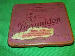Vintage BAYER -LEVERKUSEN- PYRAMIDON fém gyógyszeres doboz 6 x 5 cm a képek szerint
