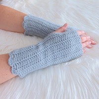 Sarah - galamb szürke kézmelegítő (S-M) / Puha, elegáns, horgolt ujjatlan kesztyű