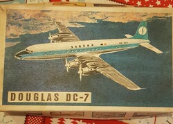 DOUGLAS DC-7 Dubena Český Dub gyártmányu 3298 számu 1:250 méretü teljes készlet 1971 után készült