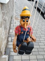 Régi fa Pinokkió marionett bábu
