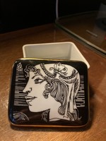 Hollóházi porcelán Szász Endre bonbonier