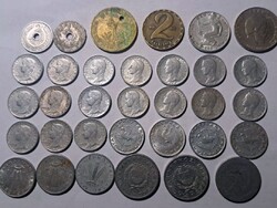 Magyar fillér,forint vegyes pénz 33 db. Lyukas 2 fillér , 5 fillér, 10.20 50 fillér. 1,2 5 ft.