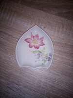 Zsolnay porcelán ritka alakú virág mintás tálka, gyűrűtartó. Jelzett
