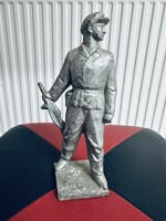 Munkásőr szobor, fémötvözet