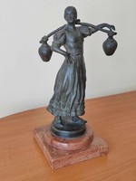BEZERÉDY GYULA: VÍZHORDÓ LEÁNY, BRONZ SZOBOR