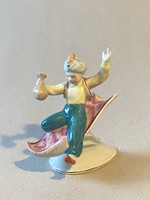 ALADDIN A REPÜLŐ SZŐNYEGEN DRASCHE ZÖLD NADRÁGOS FESTETT PORCELÁN MESE SZOBOR