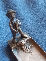 Antik Bronz " Pisilő kalapos kisfiú a libaitatónál" figura szobor