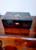 Musical lacquer jewelry box