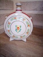 Hollóházi porcelán kulacs, 16 cm. Hibátlan. Jelzett.