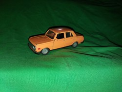 Régi WARTBURG 353 W fém modellautó 1:32 kettő első ajtaja nyitható jó állapotban a képek szerint