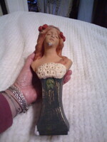 Szecessziós stílusú kis gipsz női büszt