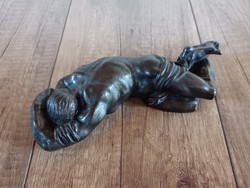 Antik öntöttvas férfi szobor