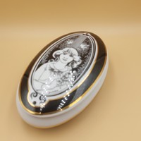 Jurcsák László Hollóházi porcelán bonbonier